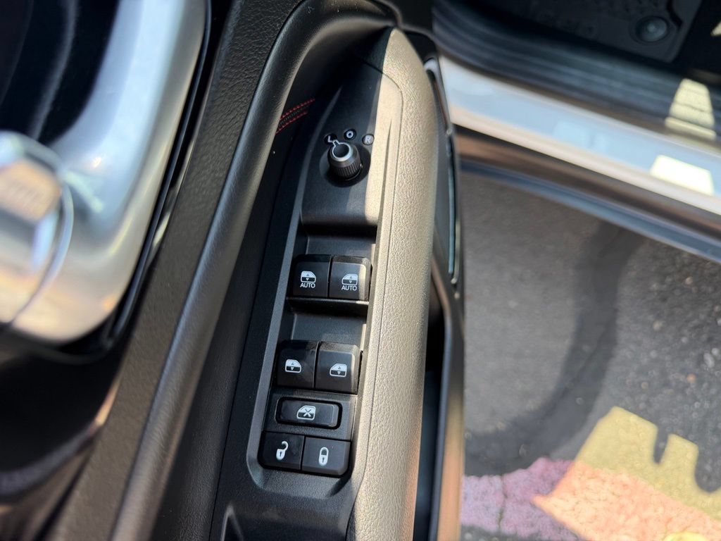 Used 2024 Jeep Compass Trailhawk w/ Trailhawk Elite Group AWD/4WD image 13