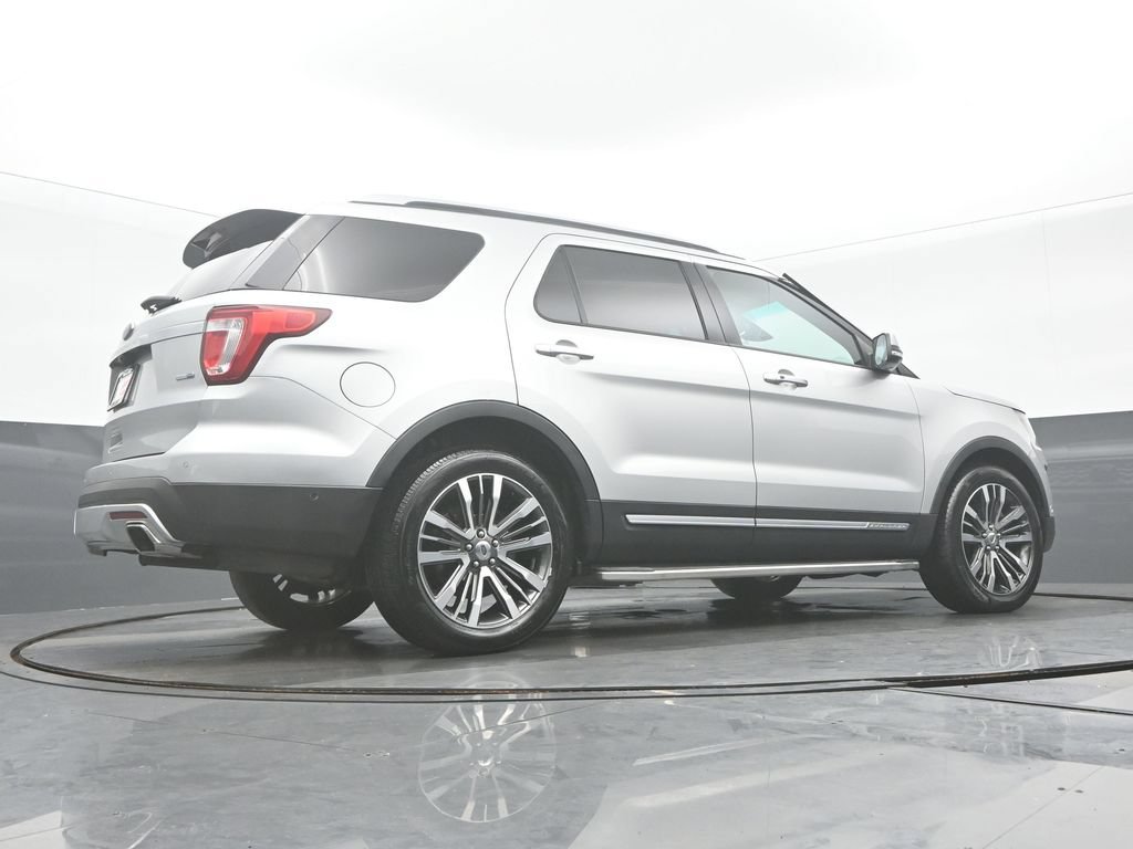 Used 2017 Ford Explorer Platinum AWD/4WD image 32