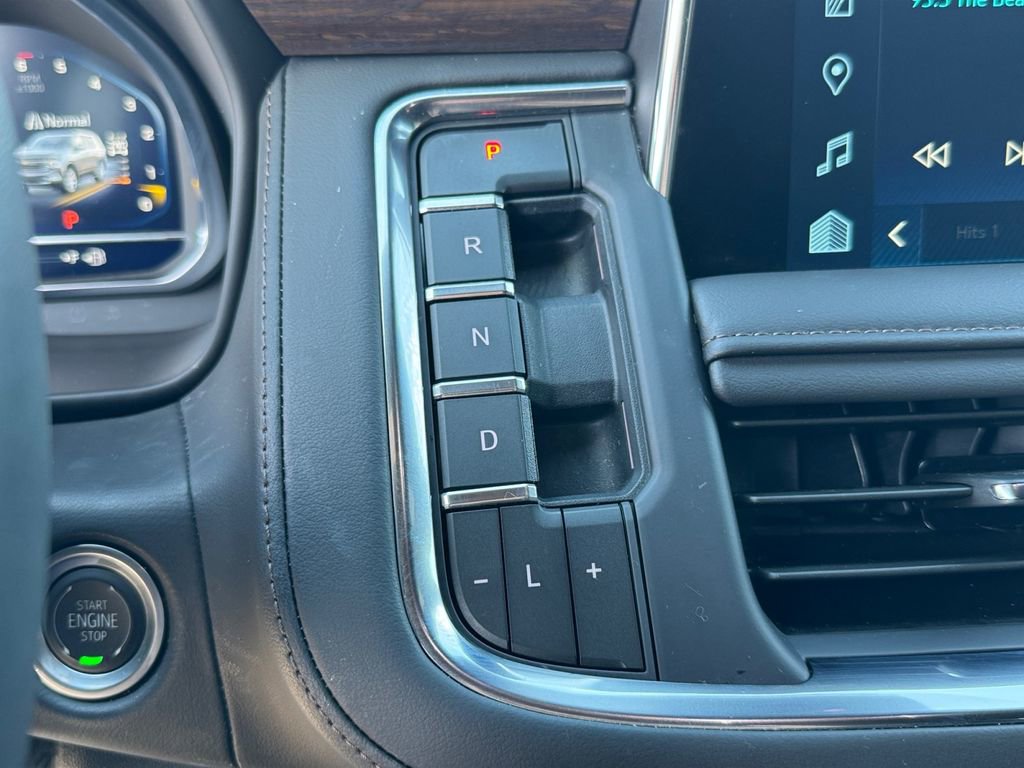 Used 2024 Chevrolet Suburban High Country image 28