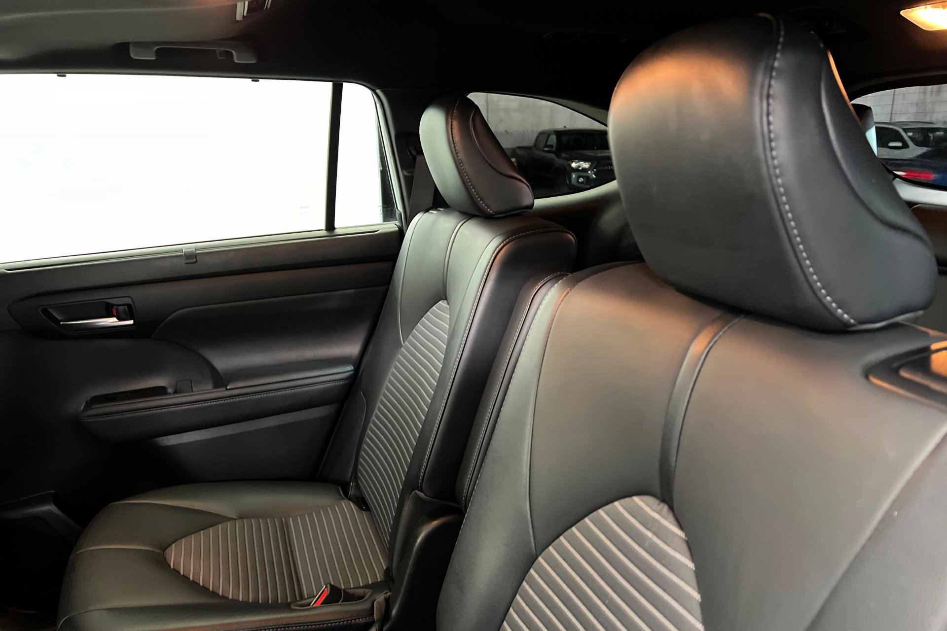 Used 2021 Toyota Highlander XSE AWD/4WD image 21