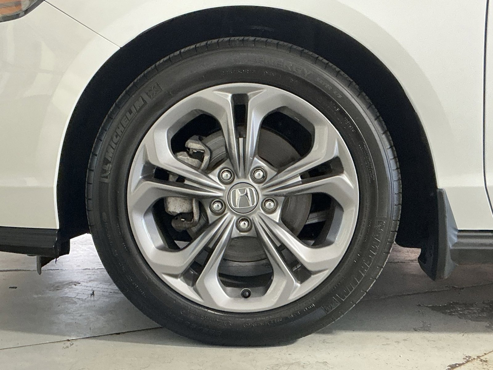 Used 2024 Honda Accord EX image 13