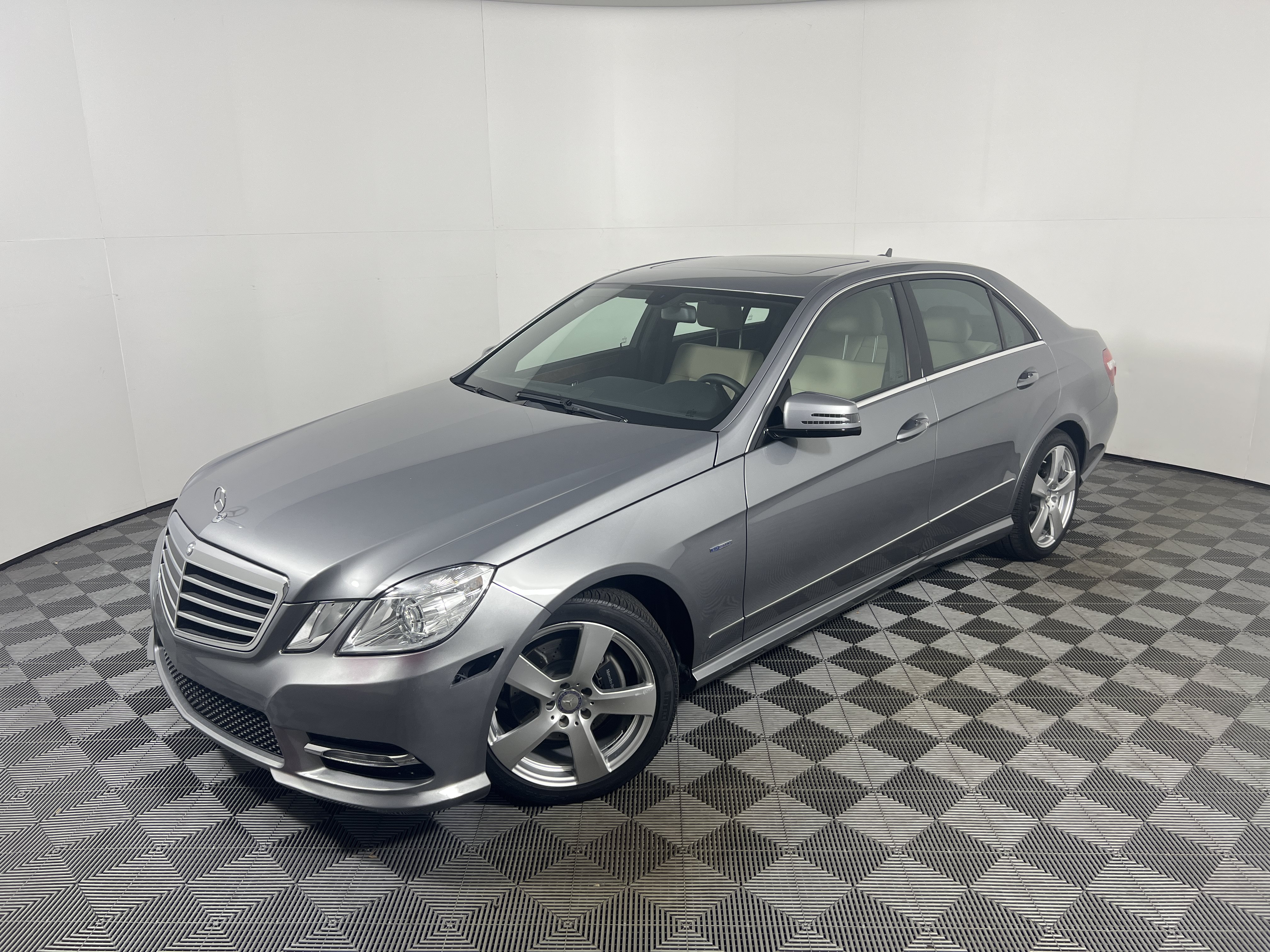 Used 2012 Mercedes-Benz E 350 Sedan image 1