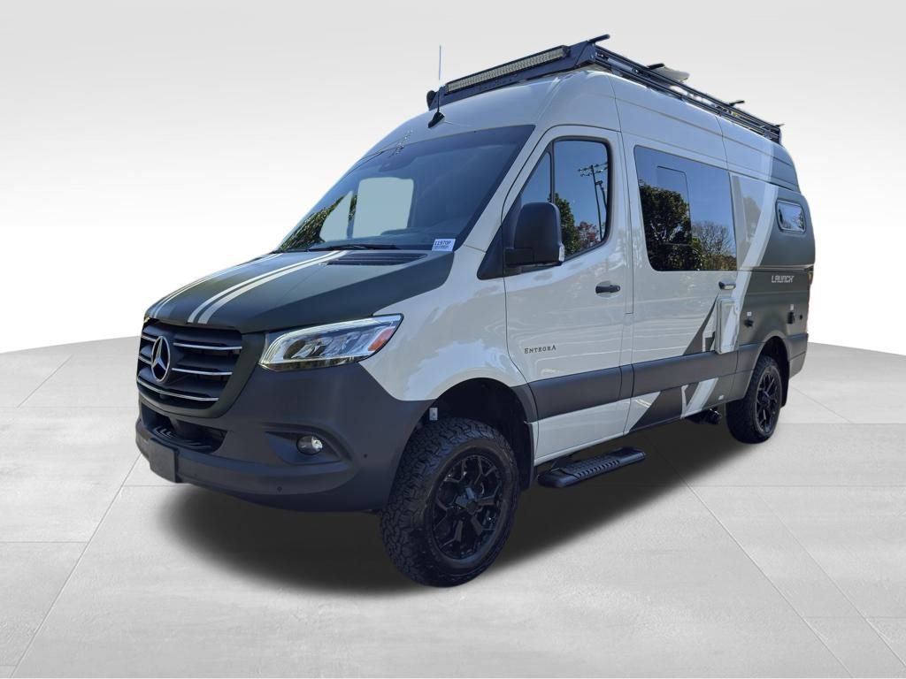 Used 2023 Mercedes-Benz Sprinter 2500 image 1
