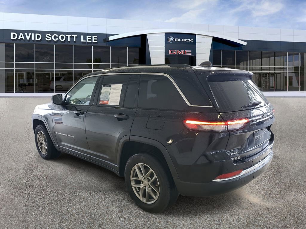 Used 2023 Jeep Grand Cherokee Laredo w/ Luxury Tech Group I image 3