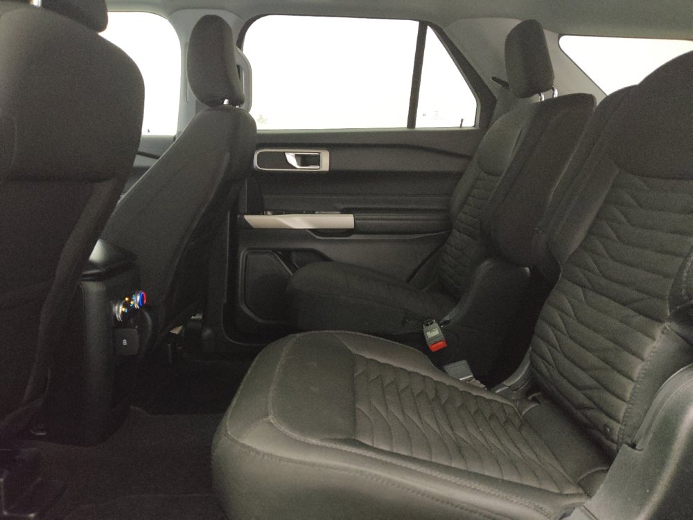 Used 2021 Ford Explorer XLT RWD image 18