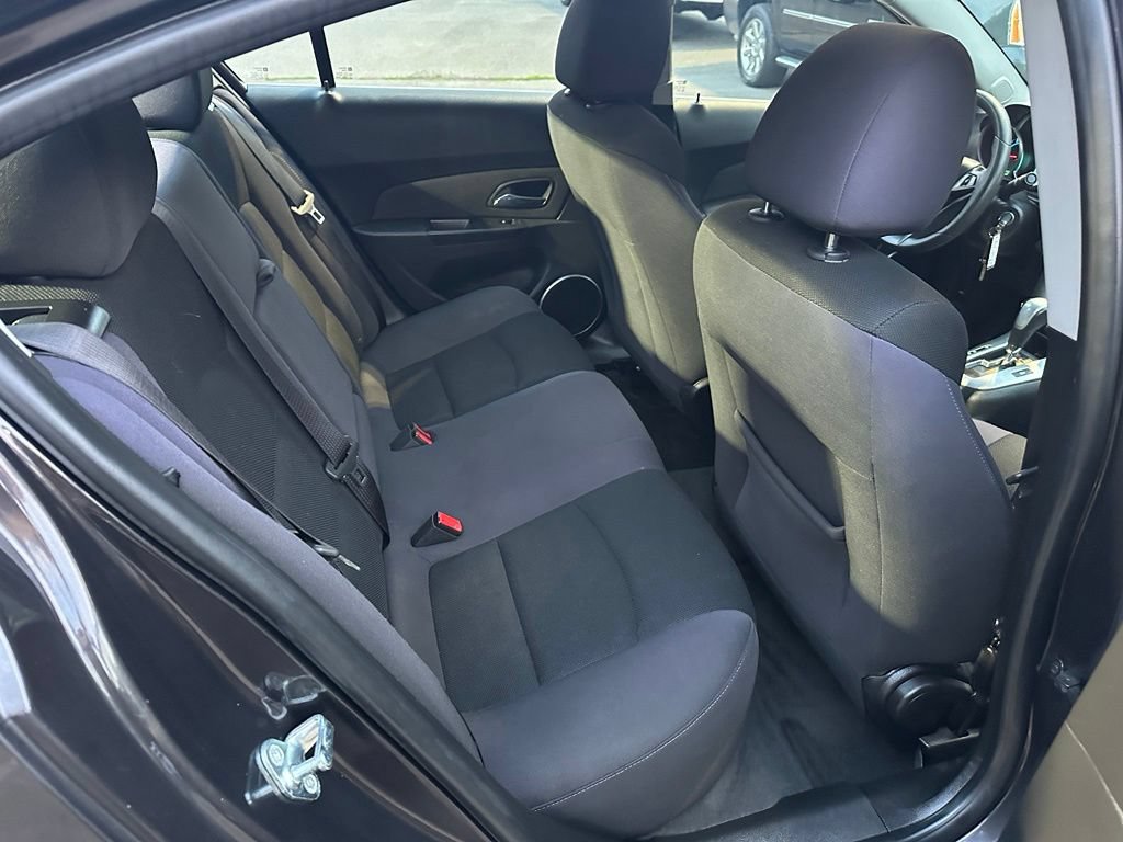 Used 2015 Chevrolet Cruze LT w/ Sun And Sound Package FWD image 11