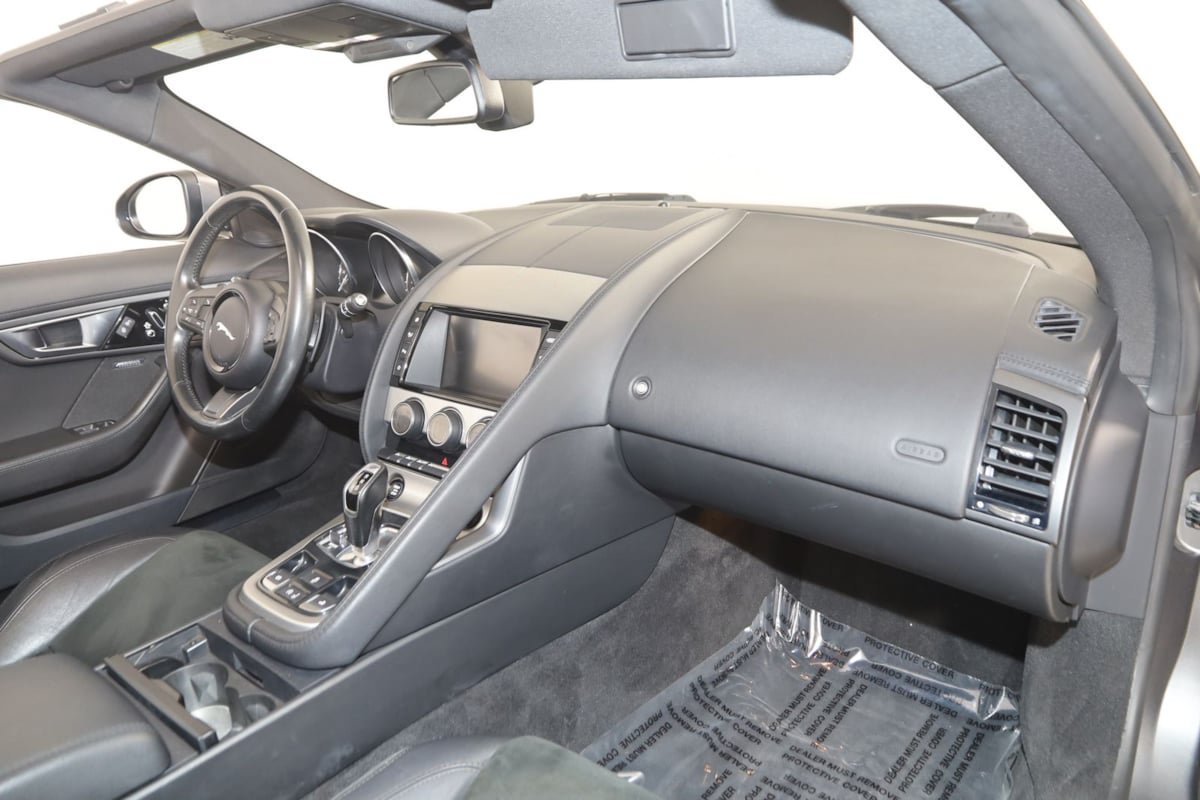 Used 2017 Jaguar F-TYPE Convertible RWD image 48