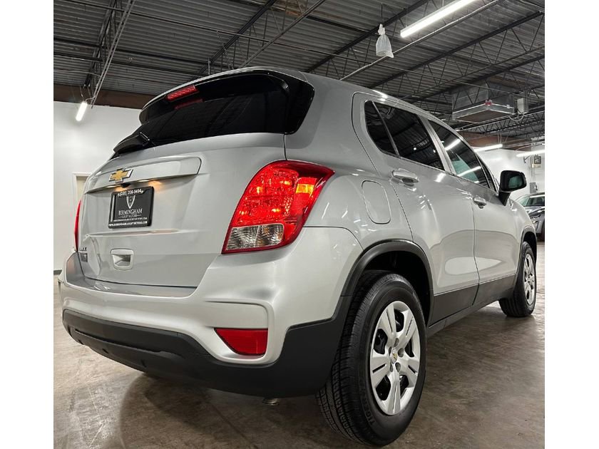 Used 2018 Chevrolet Trax LS FWD image 13