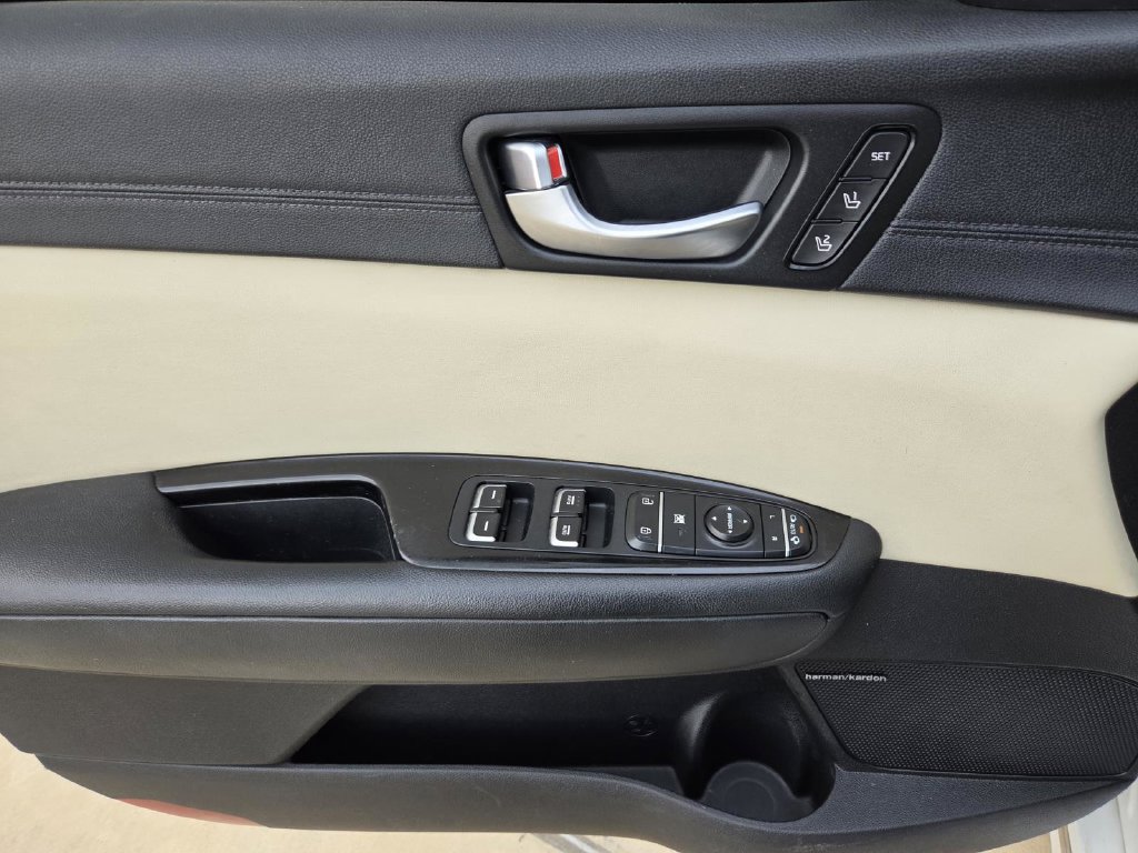 Used 2016 Kia Optima SX FWD image 17