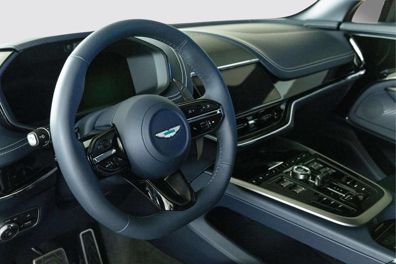 New 2026 Aston Martin DBX 707 AWD/4WD image 23