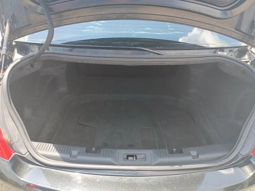 Used 2014 Lincoln MKS w/ Equipment Group 101A FWD image 20