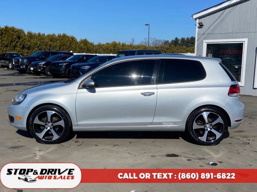 Used 2010 Volkswagen Golf 2-Door image 2