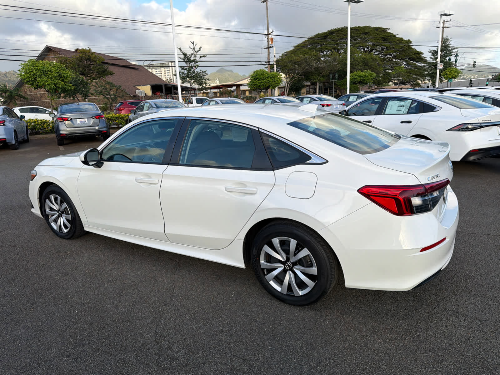 Used 2024 Honda Civic LX image 4