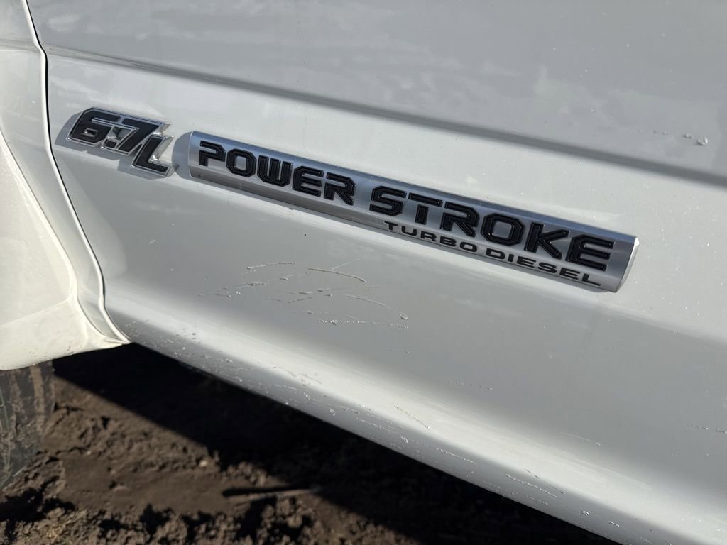 Used 2022 Ford F450 Platinum w/ FX4 Off-Road Package image 8