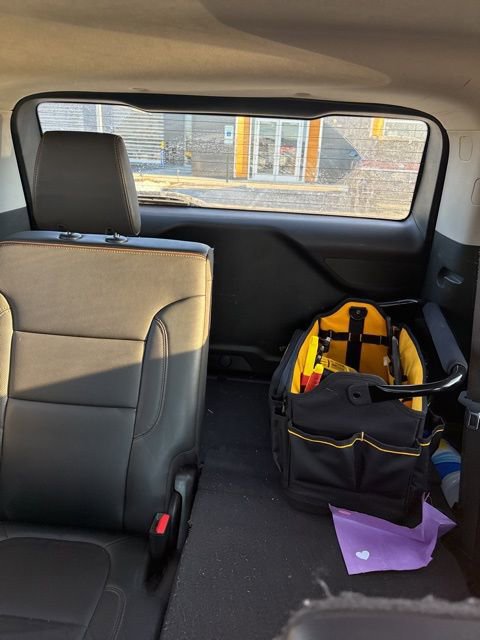 Used 2022 GMC Acadia AT4 w/ Technology Package image 19