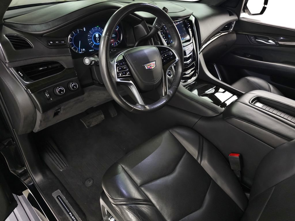Used 2020 Cadillac Escalade Platinum w/ Escalade Sport Edition AWD/4WD image 18
