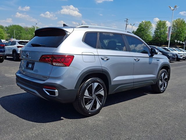 Certified 2024 Volkswagen Taos SE AWD/4WD image 8