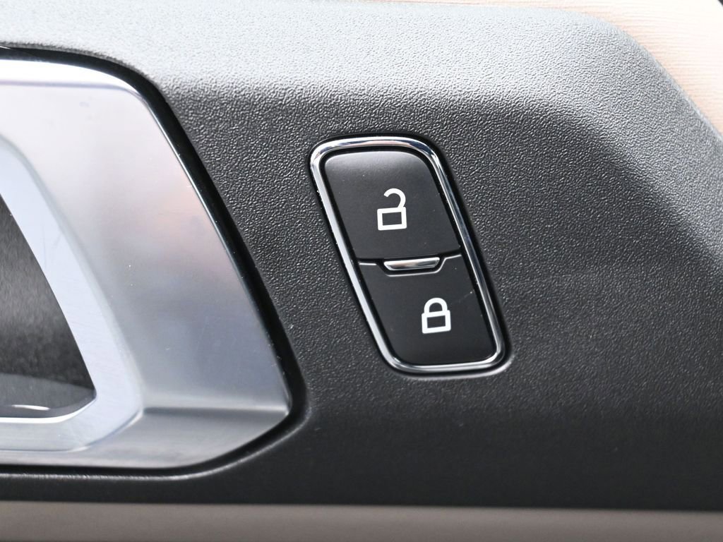 Used 2024 Ford Bronco Wildtrak image 12