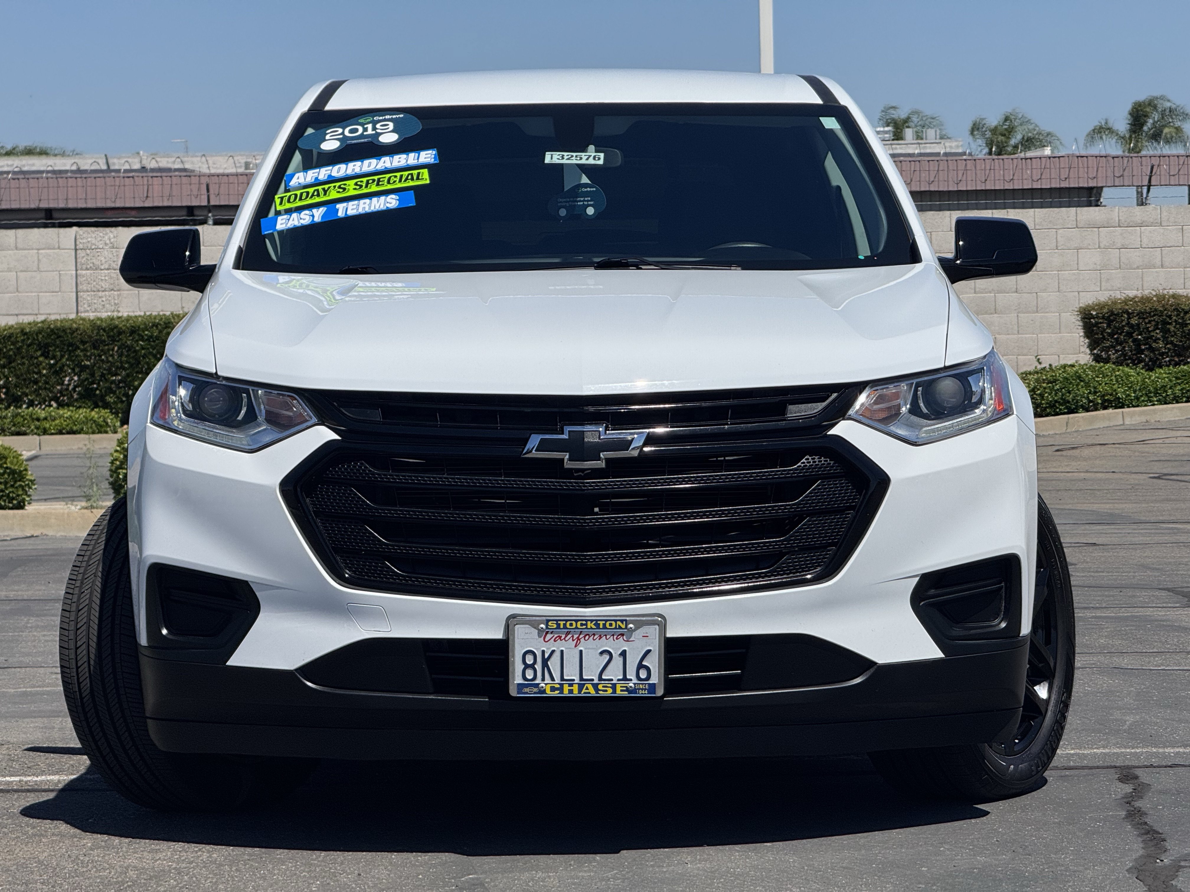 Certified 2019 Chevrolet Traverse LS w/ LPO, Blackout Package FWD image 2