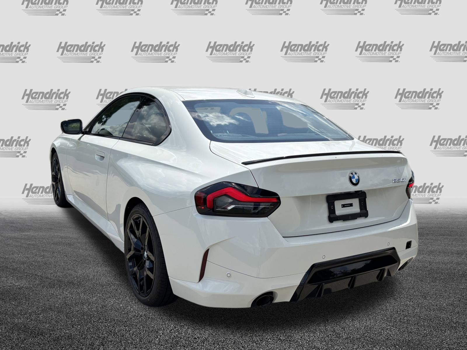 Used 2025 BMW 230i Coupe w/ M Sport Package image 8