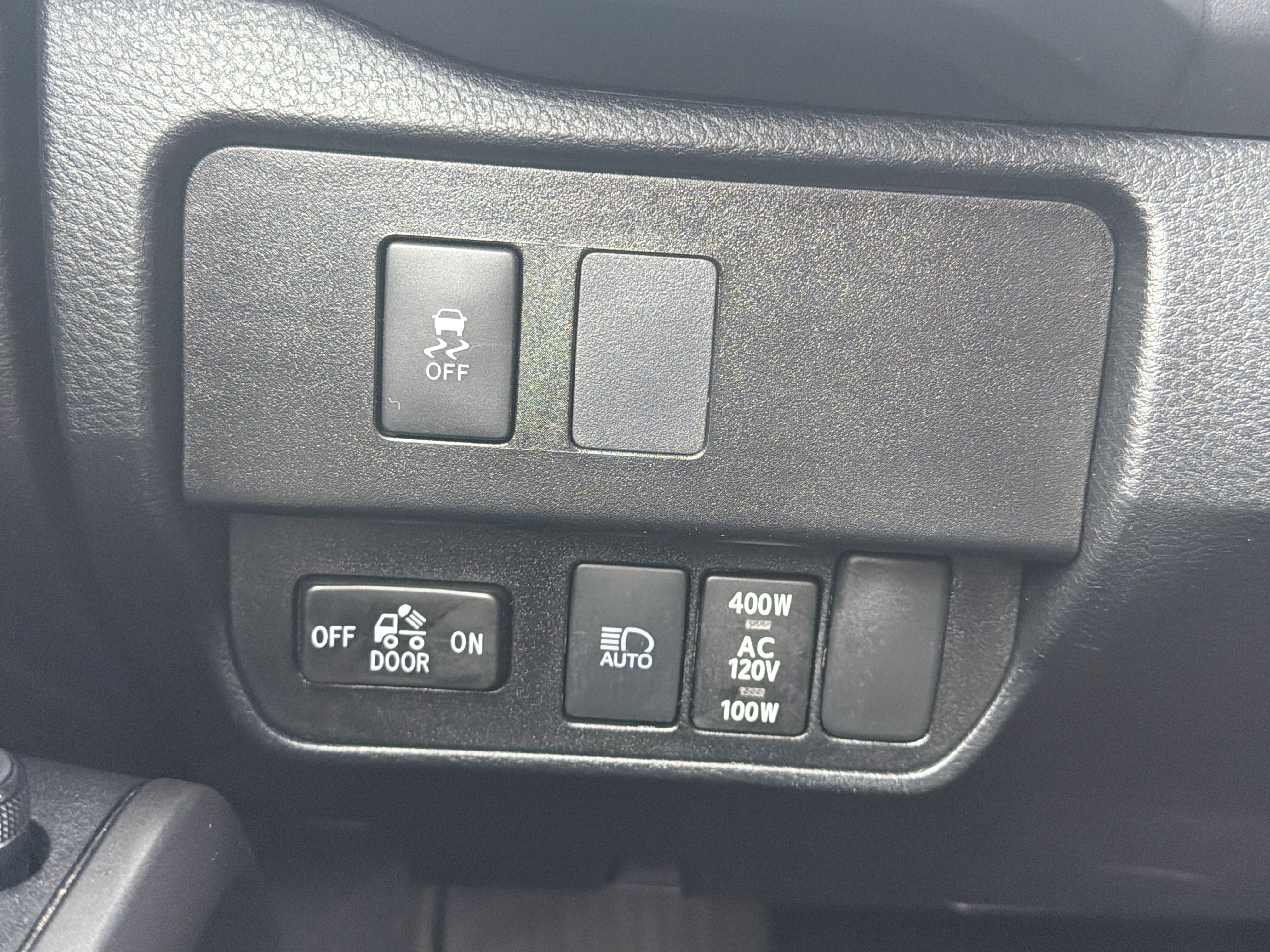 Used 2022 Toyota Tacoma TRD Off-Road w/ Technology Package RWD image 11