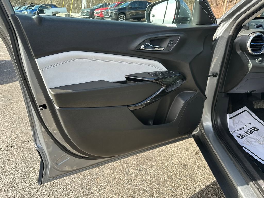 Used 2024 Chevrolet Trax LT w/ Driver Confidence Package image 10