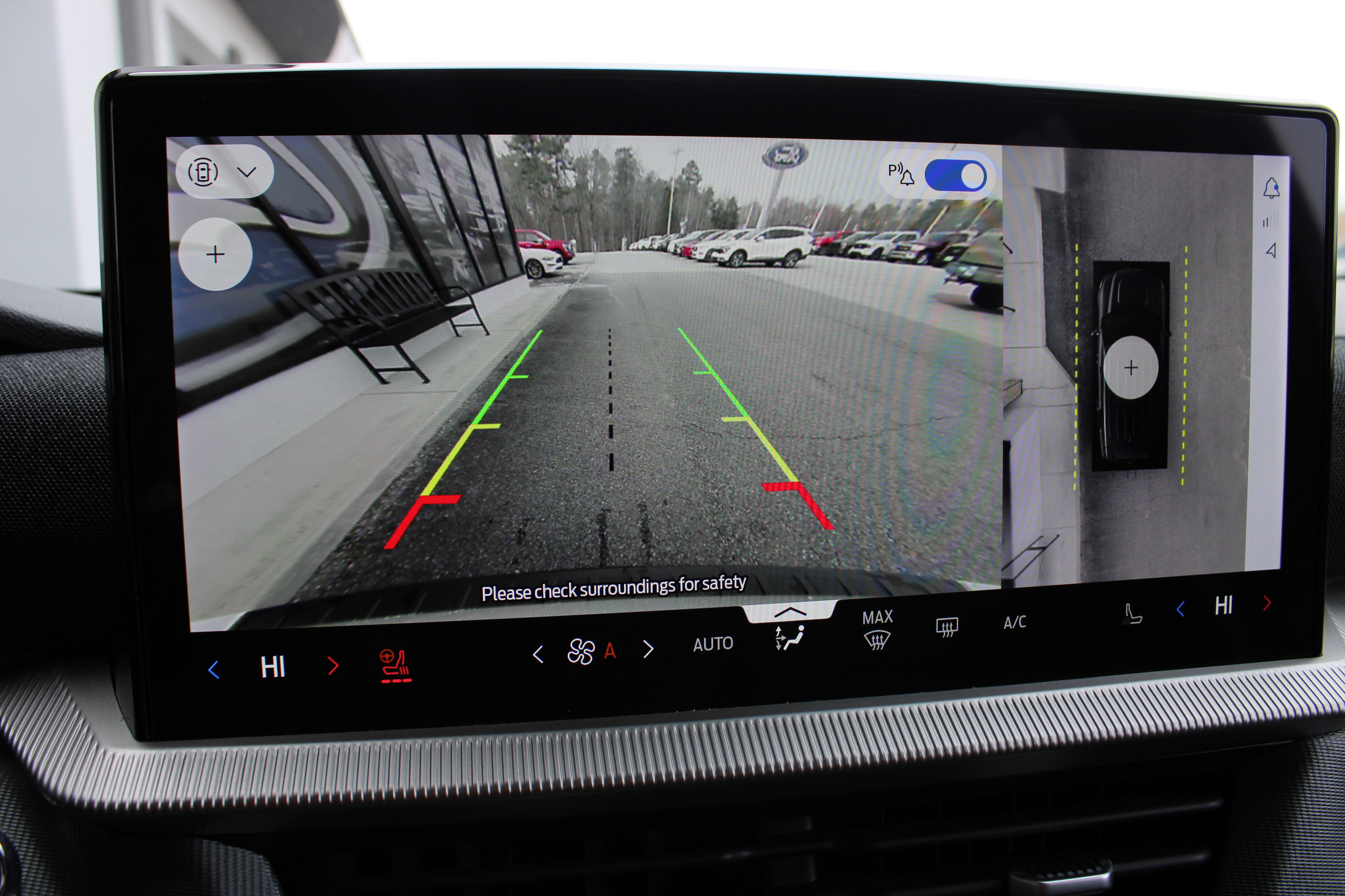 Used 2025 Ford Explorer ST image 27