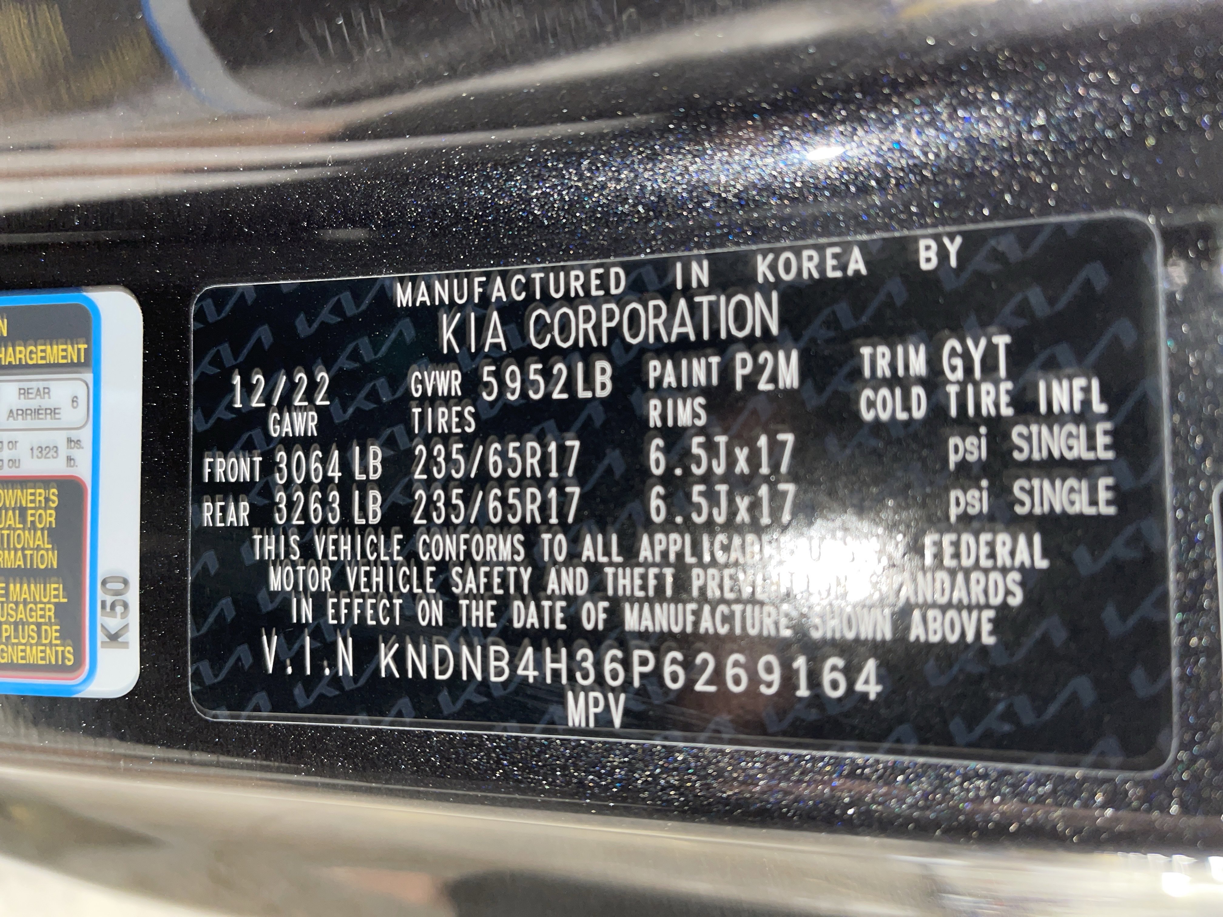 Used 2023 Kia Carnival LX image 28