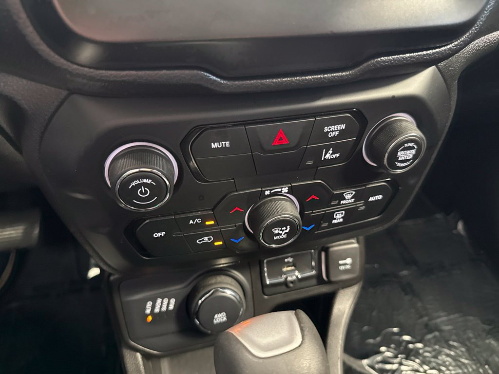 Used 2021 Jeep Renegade Sport w/ Sport Appearance Group AWD/4WD image 24