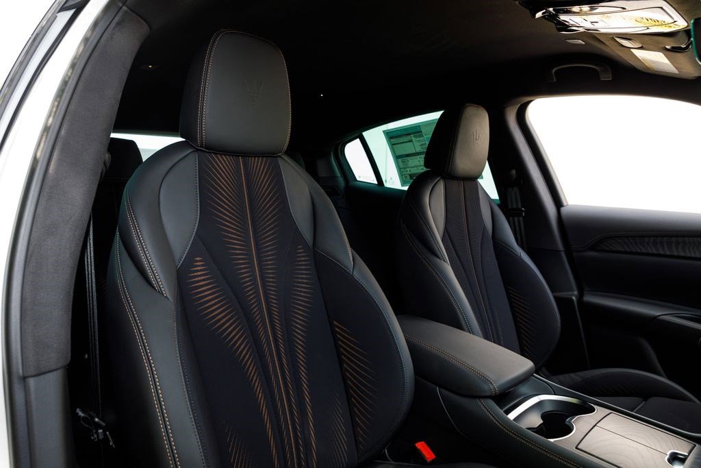 New 2026 Maserati Grecale Modena image 11