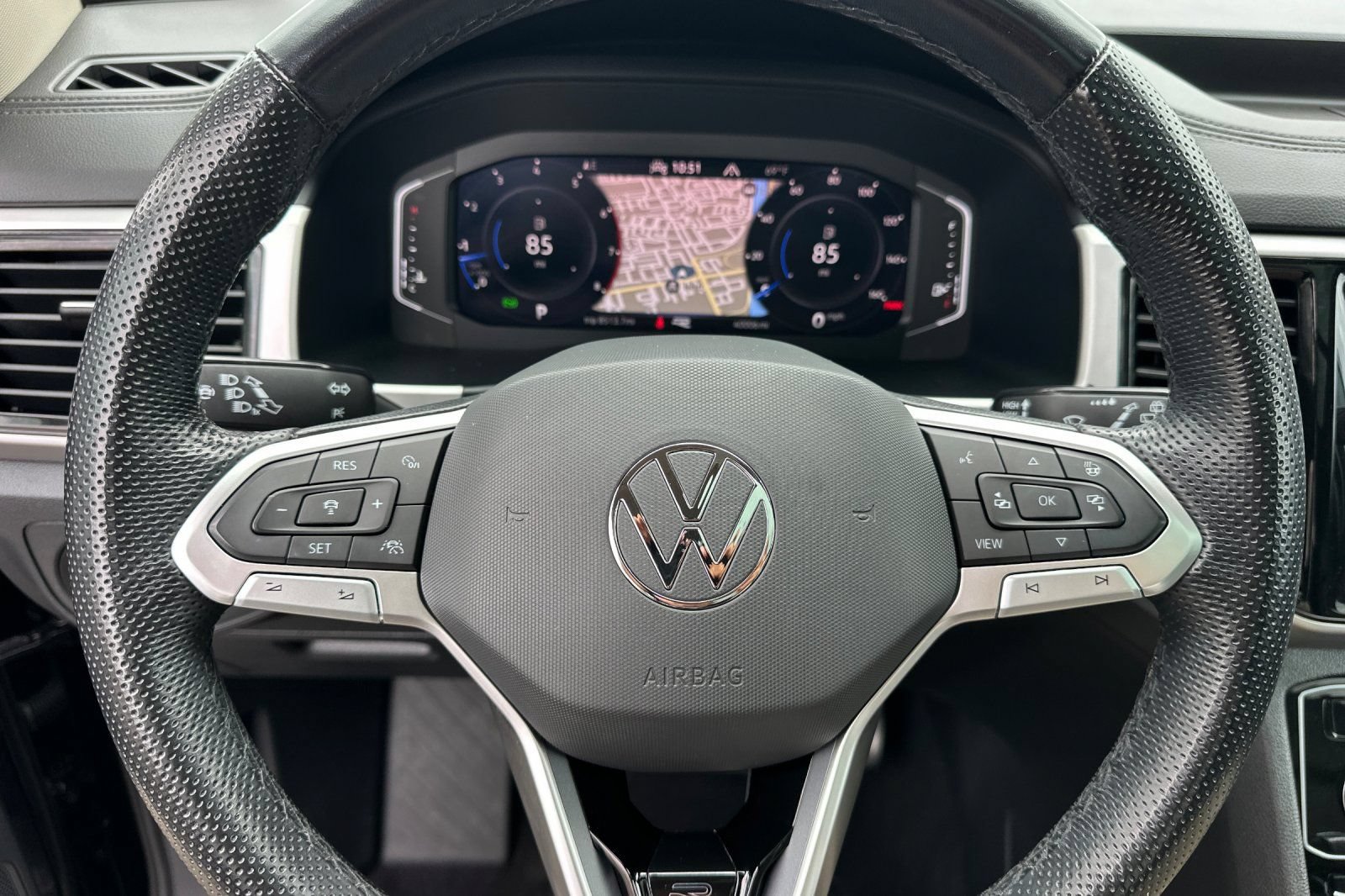 Used 2023 Volkswagen Atlas SEL R-Line AWD/4WD image 25