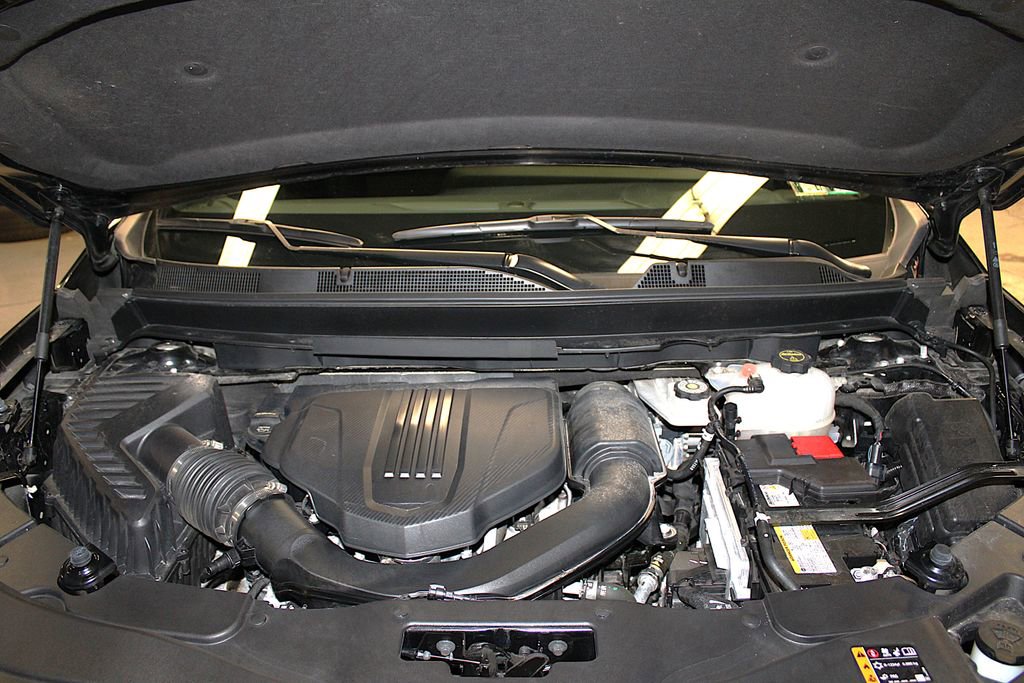 Used 2025 Chevrolet Traverse Z71 w/ LPO, Floor Liner Package AWD/4WD image 49