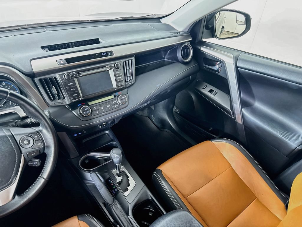 Certified 2017 Toyota RAV4 XLE FWD image 21