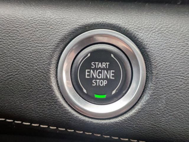 Used 2021 Cadillac Escalade Luxury image 30