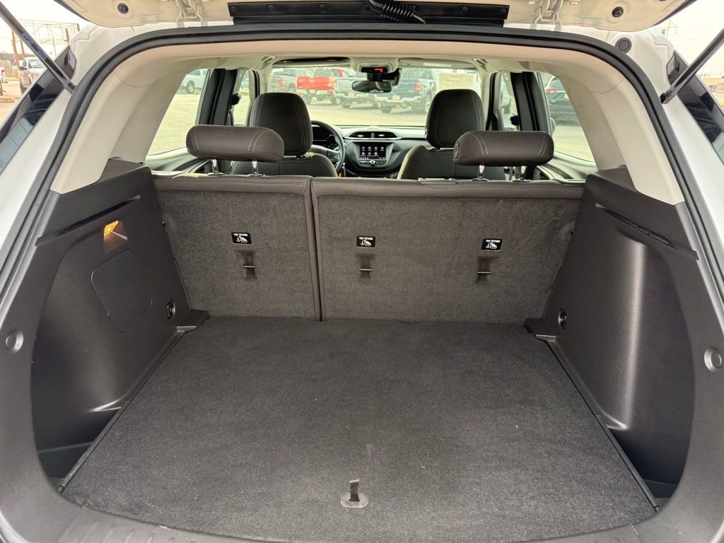 Used 2023 Chevrolet TrailBlazer LS image 14