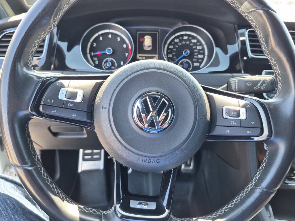 Used 2016 Volkswagen Golf 4-Door AWD/4WD image 25