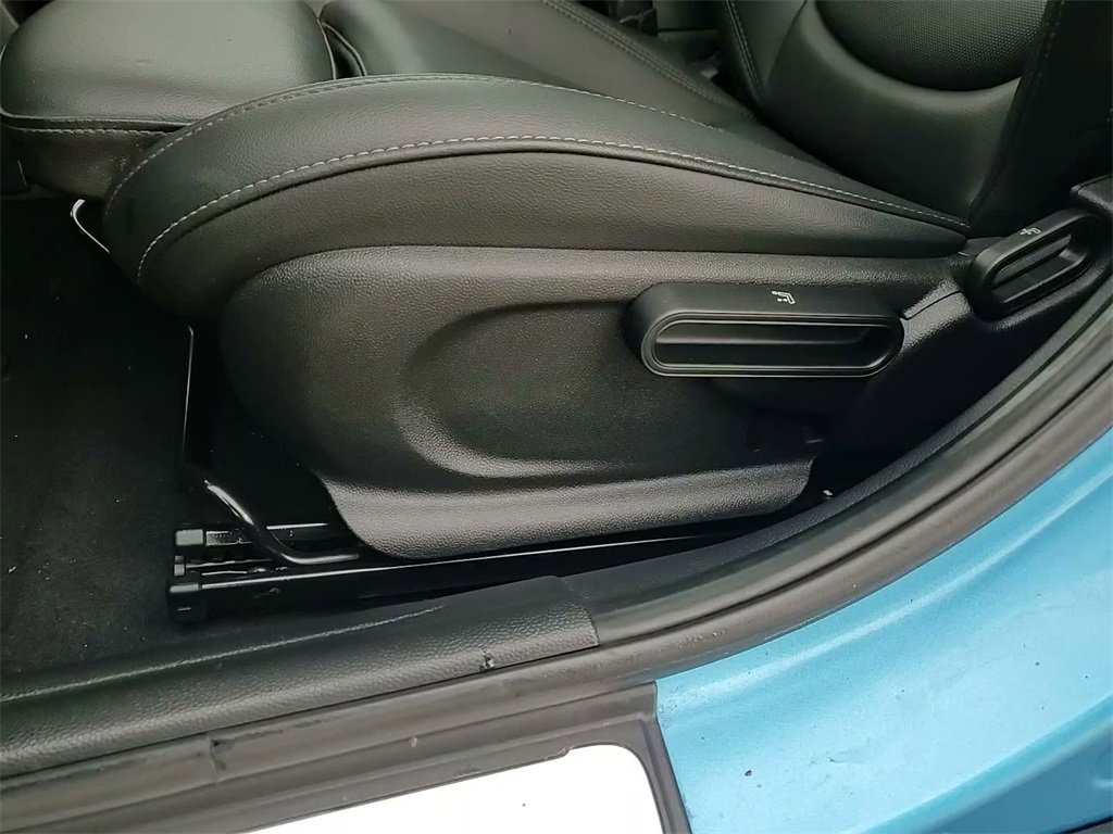 Used 2019 MINI Cooper S image 23