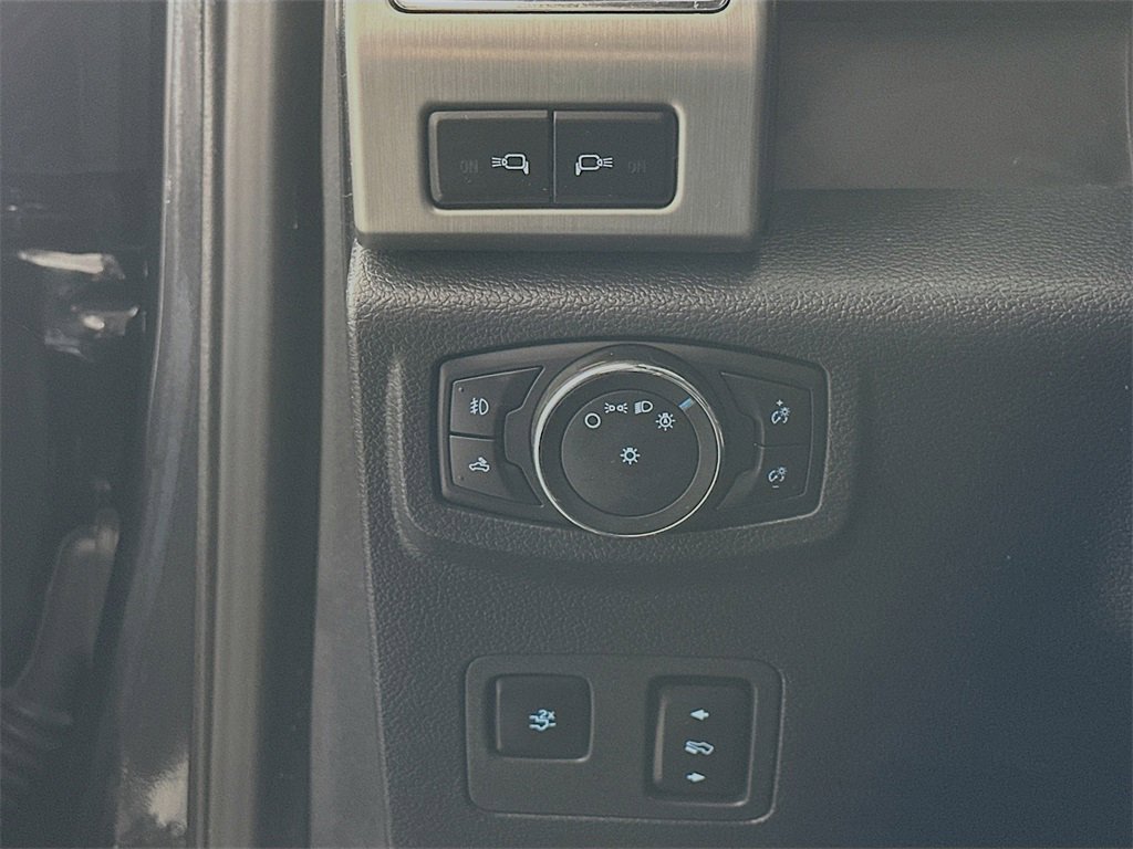 Used 2022 Ford F350 Platinum image 10