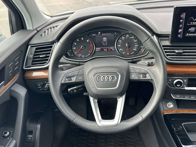 Used 2023 Audi Q5 2.0T Premium w/ Convenience Package AWD/4WD image 18