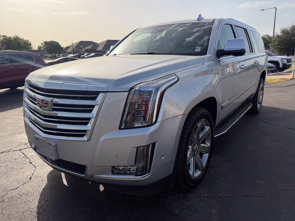 Used 2017 Cadillac Escalade ESV Luxury AWD/4WD image 10