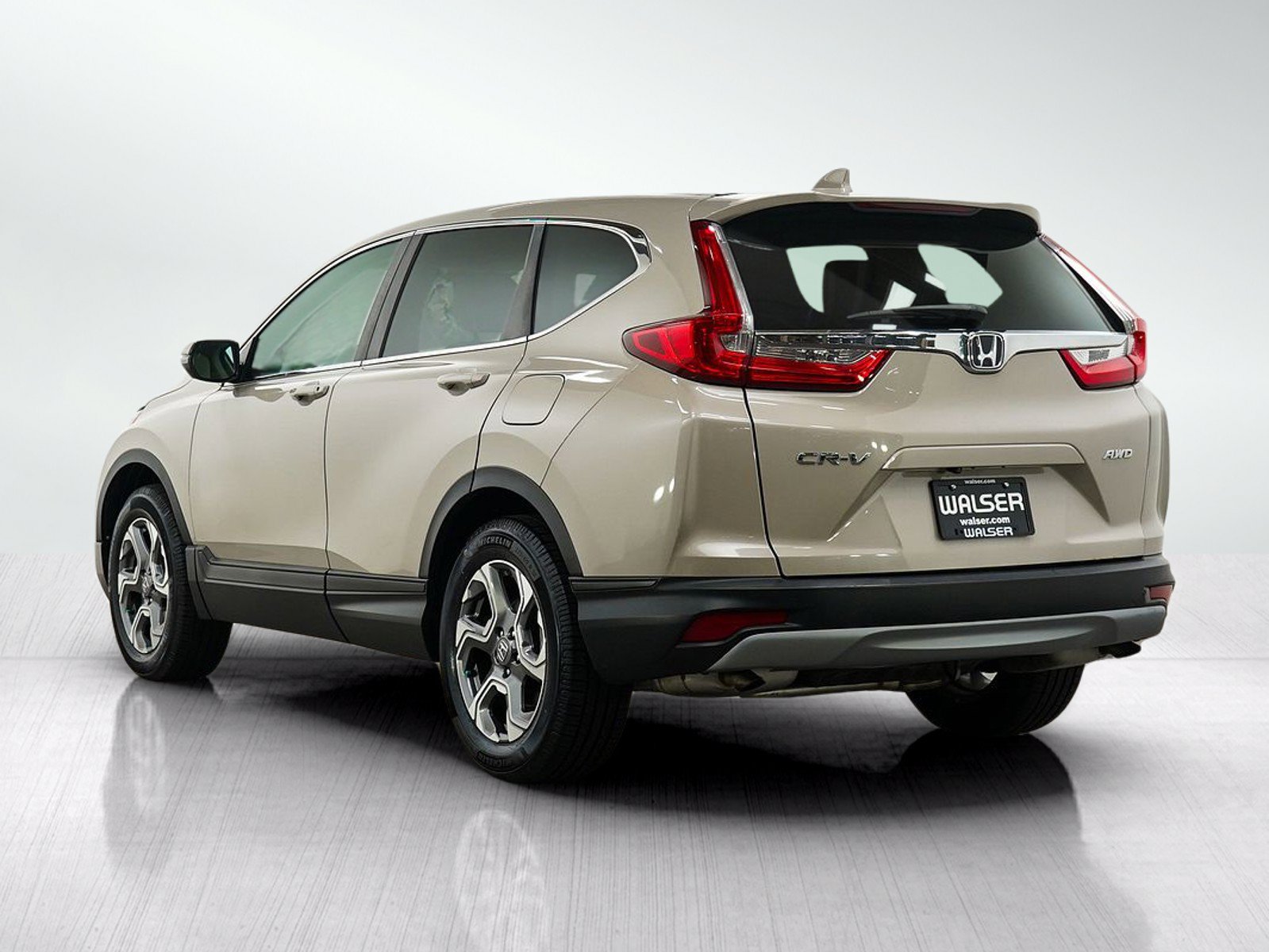 Used 2017 Honda CR-V EX image 3