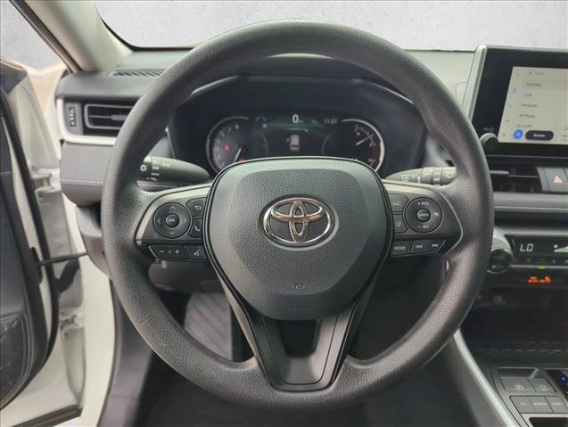 Certified 2025 Toyota RAV4 XLE FWD image 17