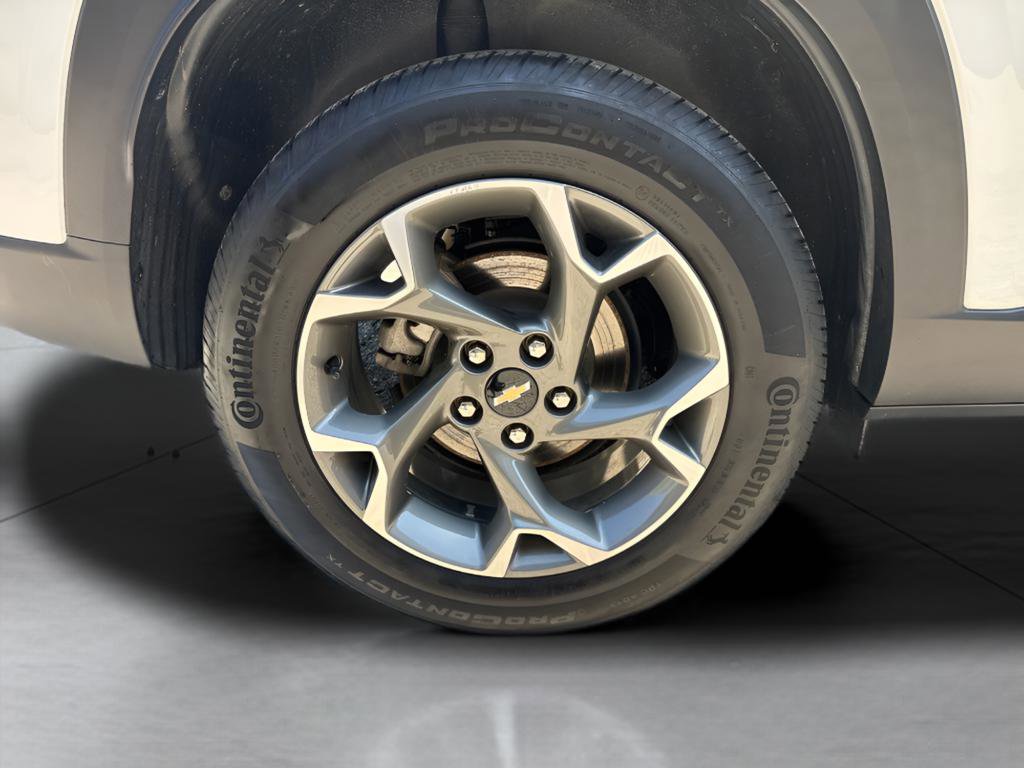Used 2024 Chevrolet Trax LT w/ LT Convenience Package FWD image 15