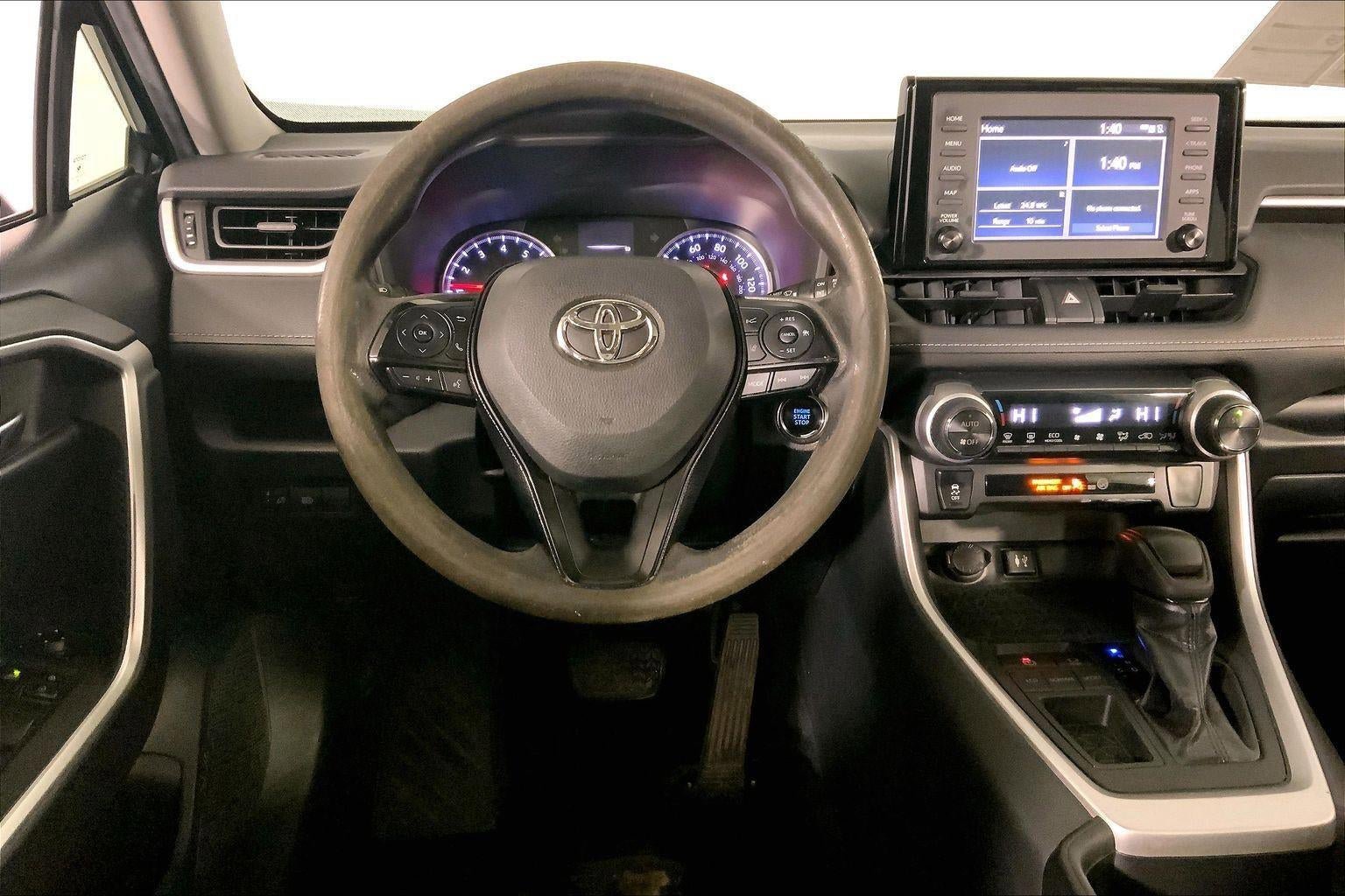Used 2019 Toyota RAV4 XLE image 5