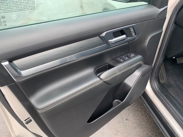 Certified 2025 GMC Terrain Elevation AWD/4WD image 27