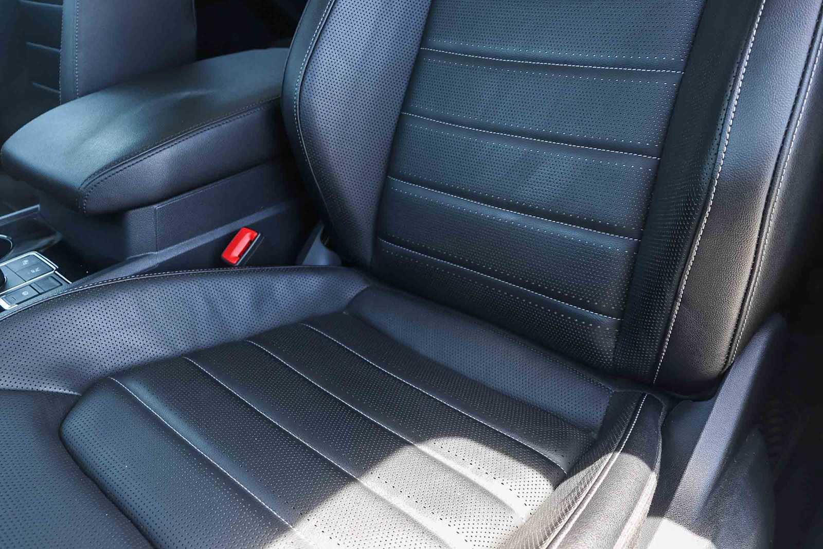 Used 2018 Volkswagen Atlas SEL Premium image 25