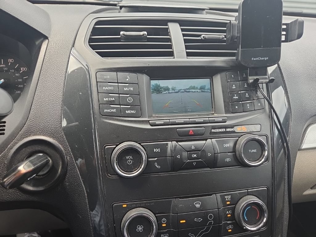 Used 2019 Ford Explorer FWD image 10