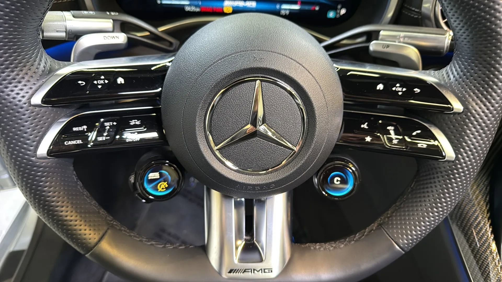 Used 2022 Mercedes-Benz SL 63 AMG 4MATIC image 18