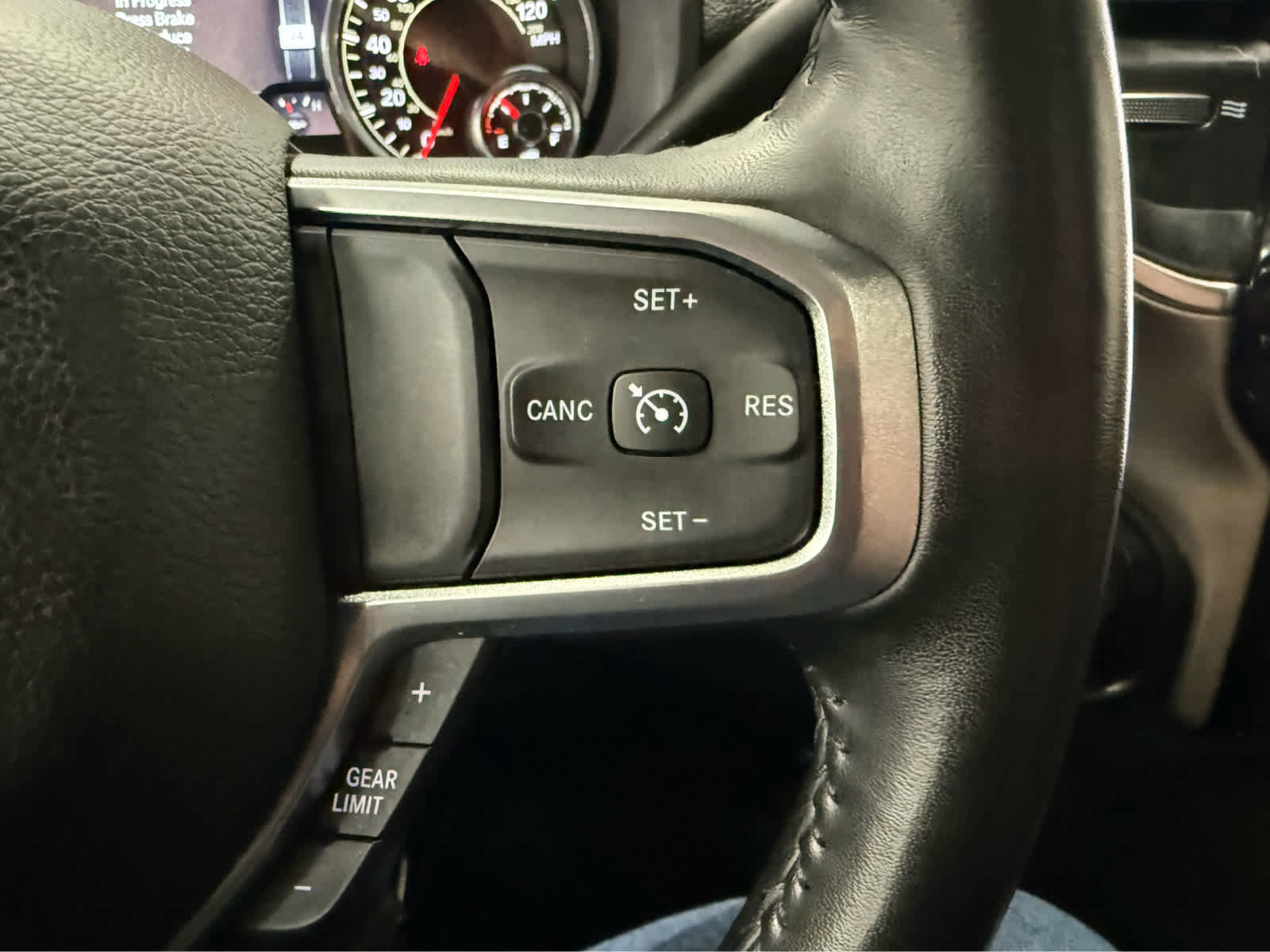 Used 2024 RAM 2500 Laramie image 14