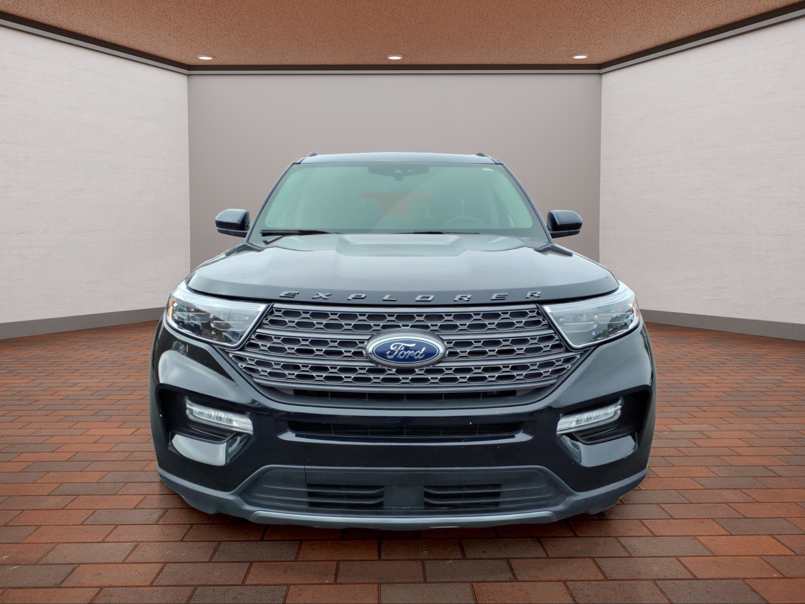 Used 2023 Ford Explorer XLT w/ Equipment Group 202A AWD/4WD video 3